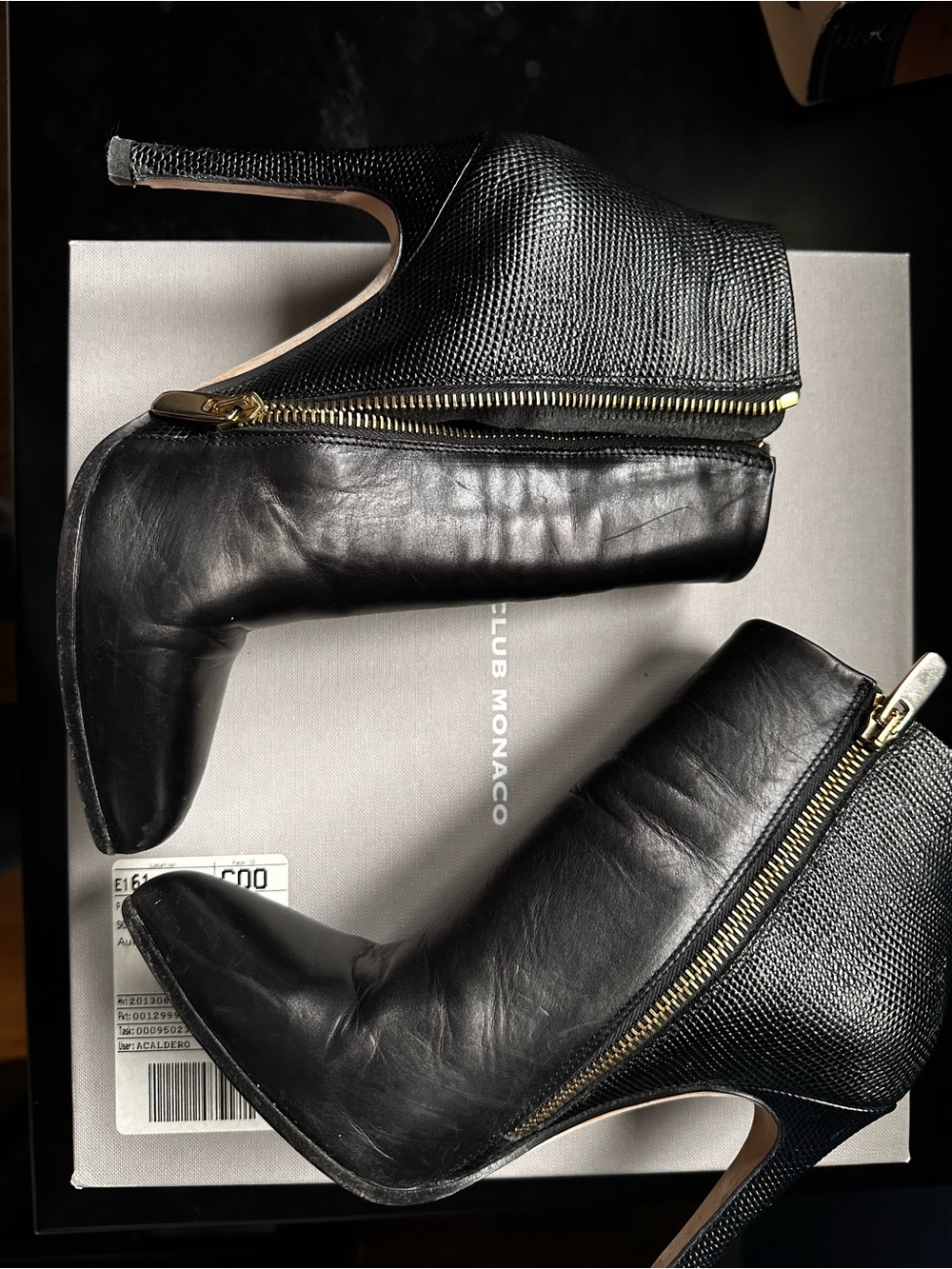 Vero Cuoio Black Leather & Textured Zip Ankle Booties